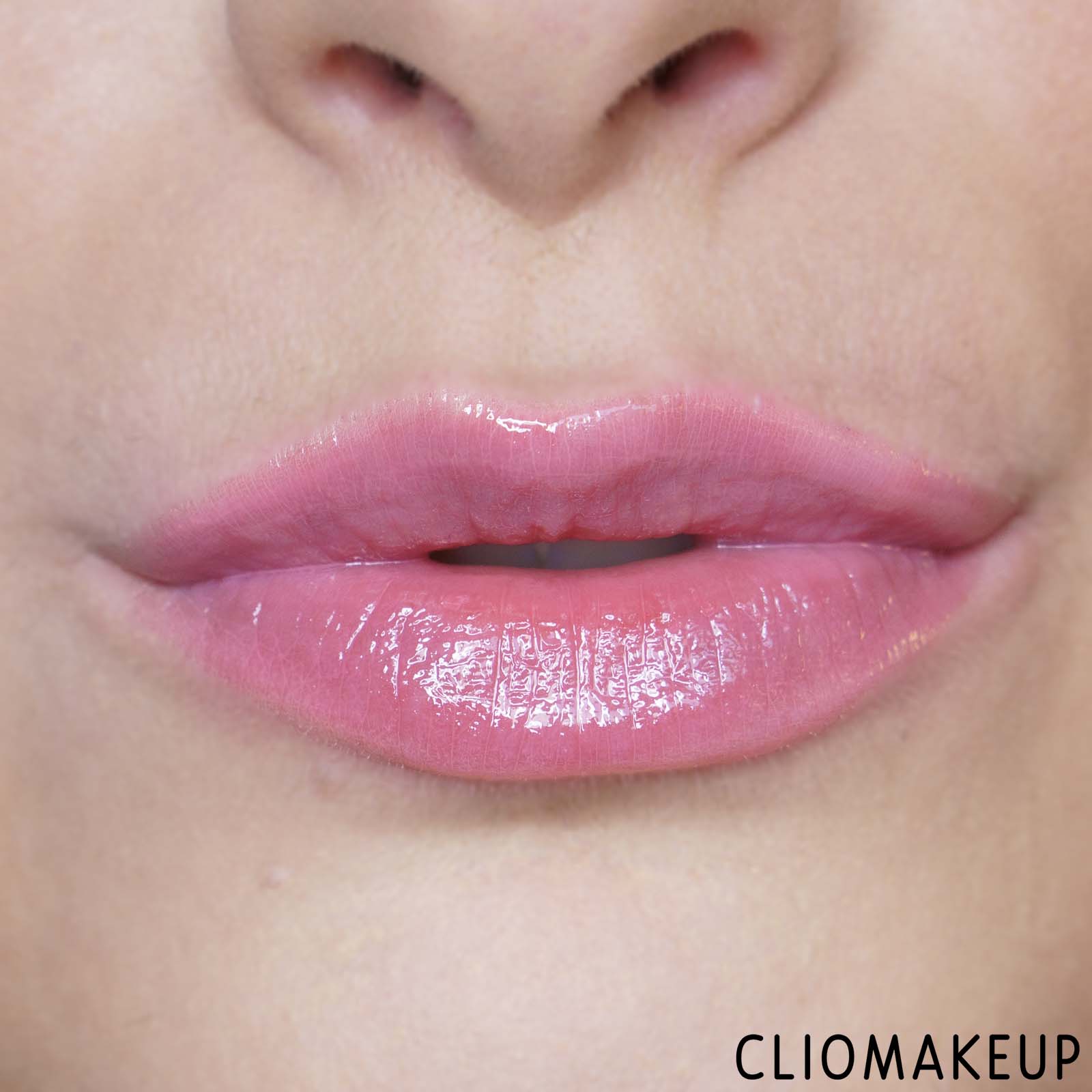 cliomakeup-recensione-gloss-essence-what-the-fake-extreme-plumping-lip-filler-10