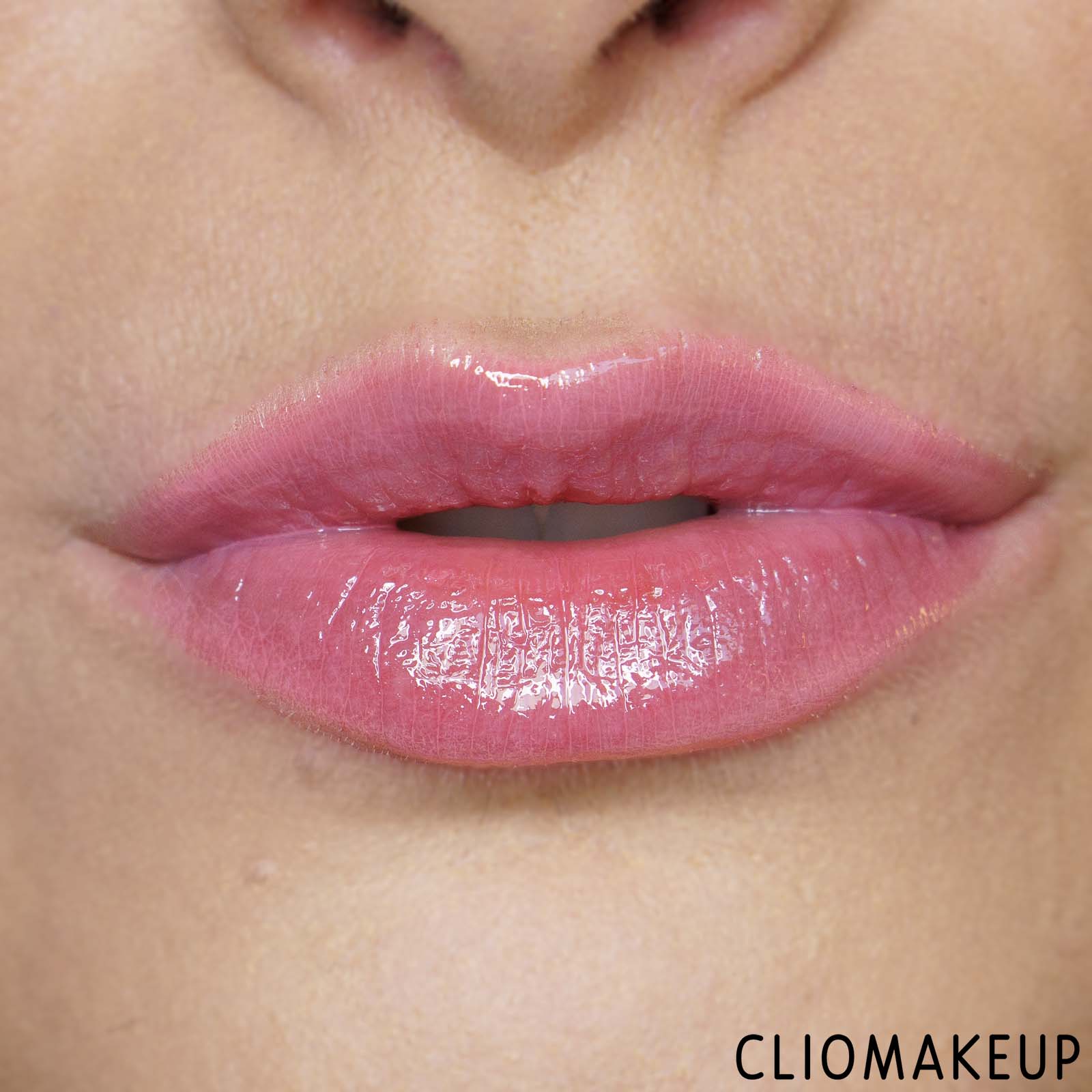 cliomakeup-recensione-gloss-essence-what-the-fake-extreme-plumping-lip-filler-11