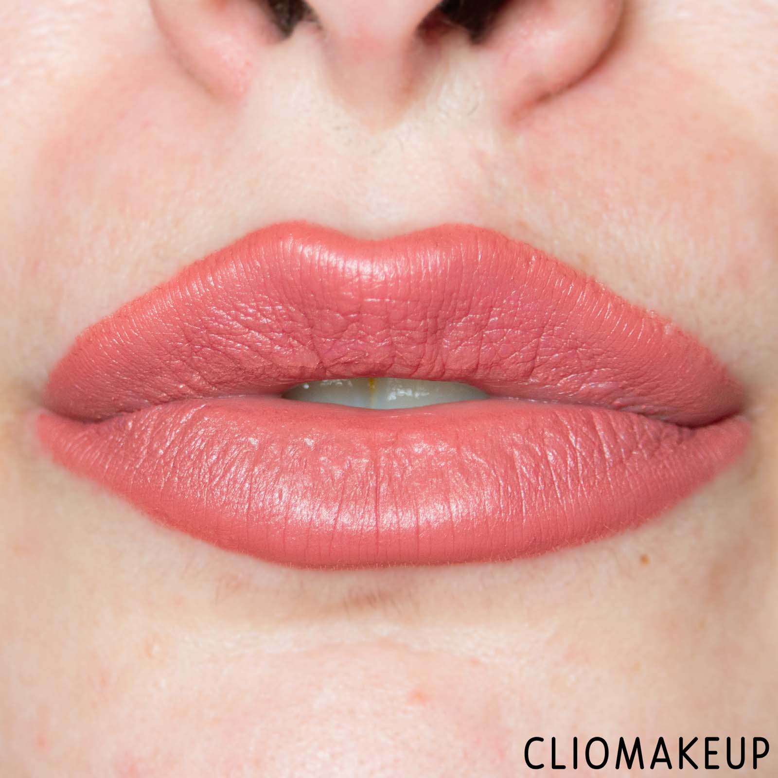 cliomakeup-recensione-matita-labbra-revolution-pro-new-neutral-lip-liner-11